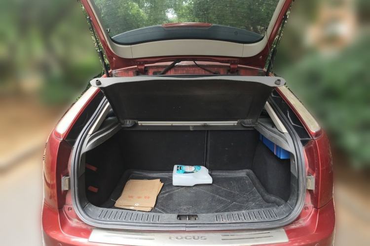 Used Ford Focus 2012 Hatchback Classic 1.8L Automatic Base Model Trunk