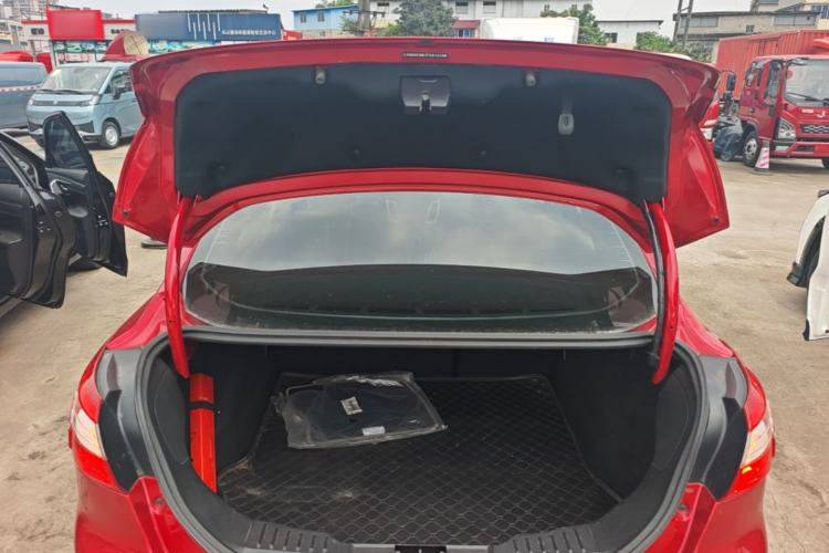 Used Ford Focus 2012 Sedan 1.6L Automatic Comfort Model Trunk