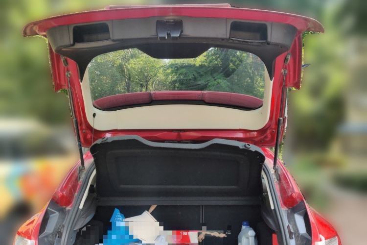 Used Ford Focus 2012 Hatchback 1.6L Automatic Fashion Edition Trunk