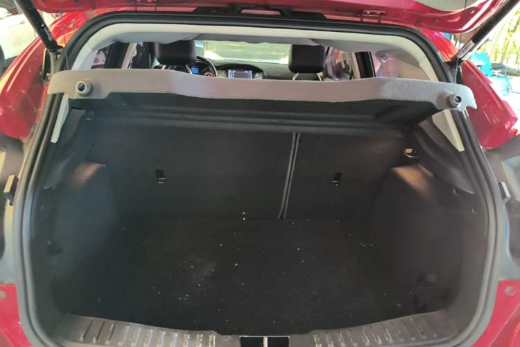 Used Ford Focus 2012 Hatchback 1.6L Automatic Fashion Edition Trunk