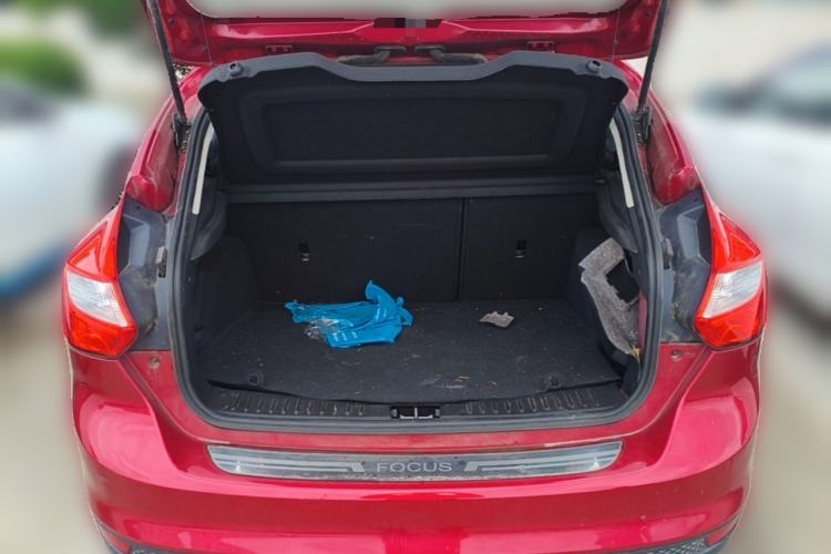 Used Ford Focus 2012 Hatchback 1.6L Automatic Comfort Model Trunk