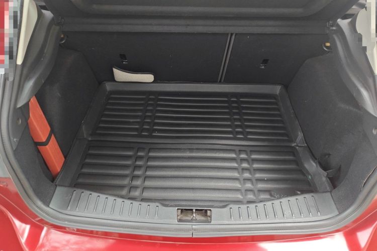 Used Ford Focus 2012 Hatchback 1.6L Manual Fashion Edition Trunk