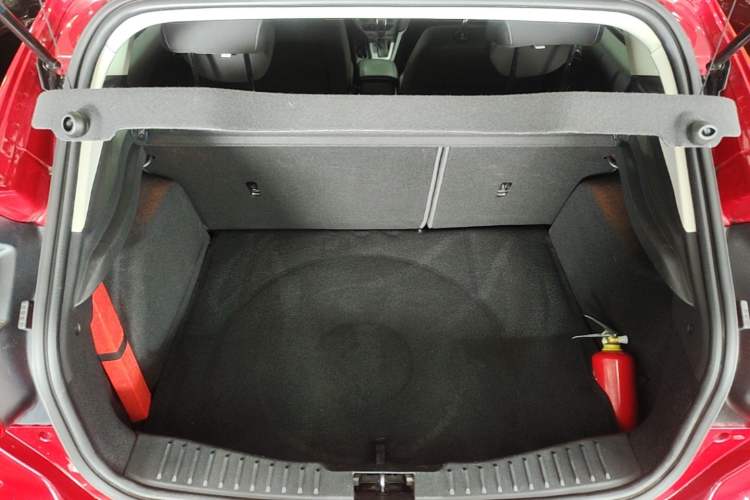 Used Ford Focus 2012 Hatchback 1.6L Automatic Comfort Model Trunk