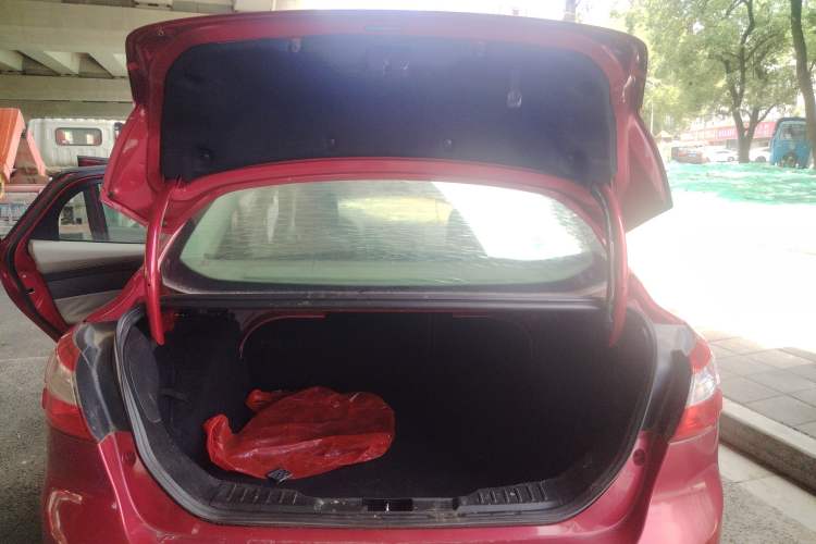 Used Ford Focus 2012 Sedan 1.6L Automatic Comfort Model Trunk