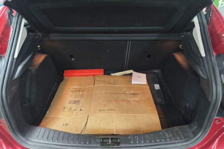 Used Ford Focus 2012 Hatchback 1.6L Automatic Comfort Model Trunk
