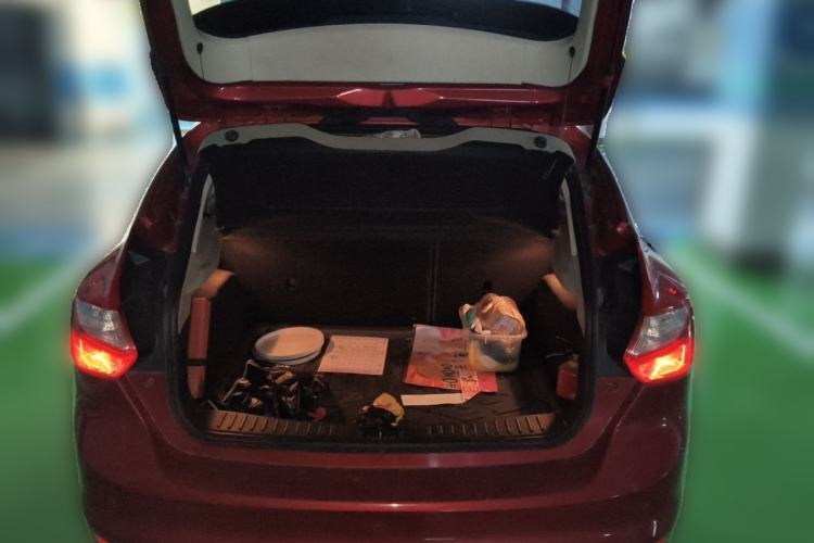 Used Ford Focus 2012 Hatchback 1.6L Automatic Fashion Edition Trunk