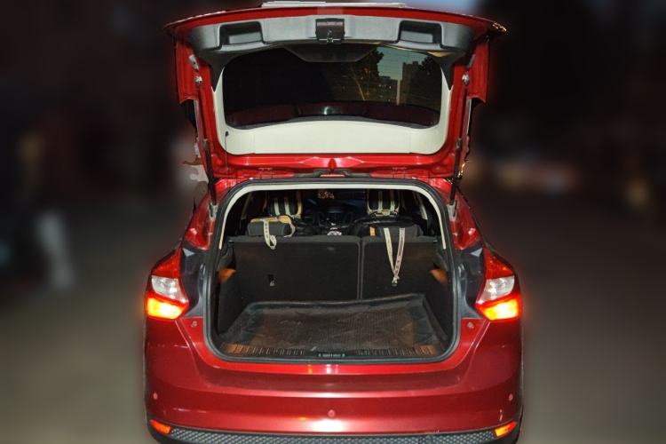 Used Ford Focus 2012 Hatchback 1.6L Automatic Comfort Model Trunk