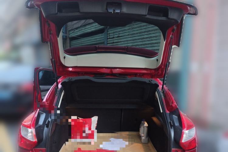 Used Ford Focus 2012 Hatchback 1.6L Automatic Fashion Edition Trunk