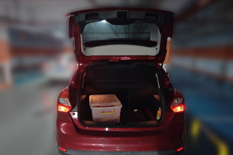 Used Ford Focus 2012 Hatchback 1.6L Automatic Comfort Model Trunk