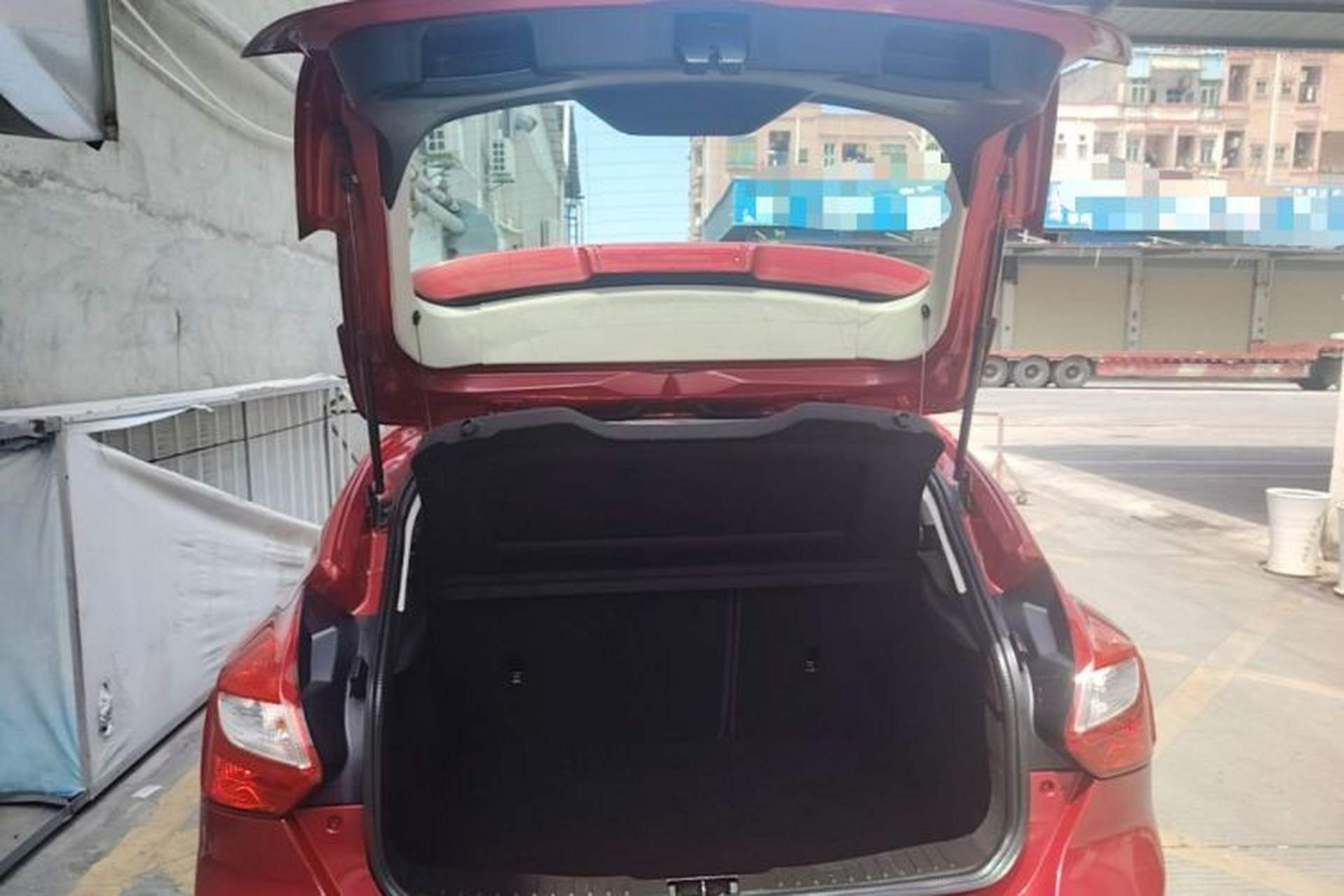 Used Ford Focus 2012 Hatchback 1.6L Automatic Comfort Model Trunk