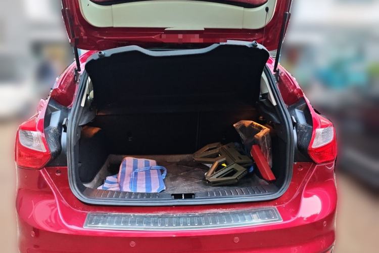 Used Ford Focus 2012 Hatchback 1.6L Automatic Comfort Model Trunk