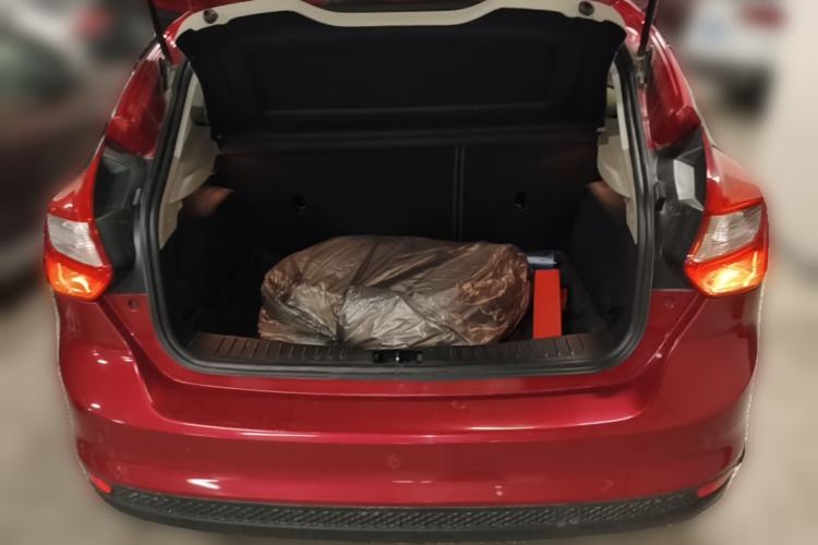 Used Ford Focus 2012 Hatchback 1.6L Automatic Fashion Edition Trunk