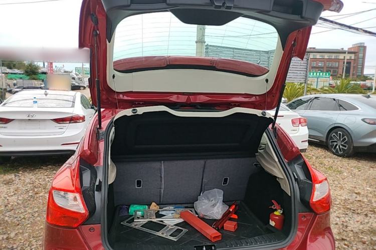Used Ford Focus 2012 Hatchback 1.6L Automatic Fashion Edition Trunk