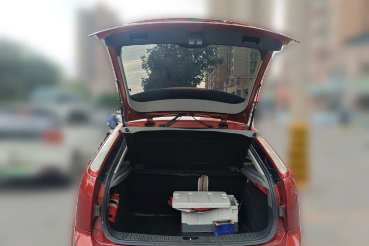Used Ford Focus 2012 Hatchback Classic 1.8L Manual Fashion Edition Trunk