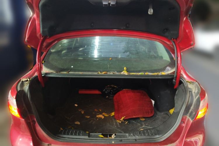 Used Ford Focus 2012 Sedan 1.6L Automatic Fashion Edition Trunk