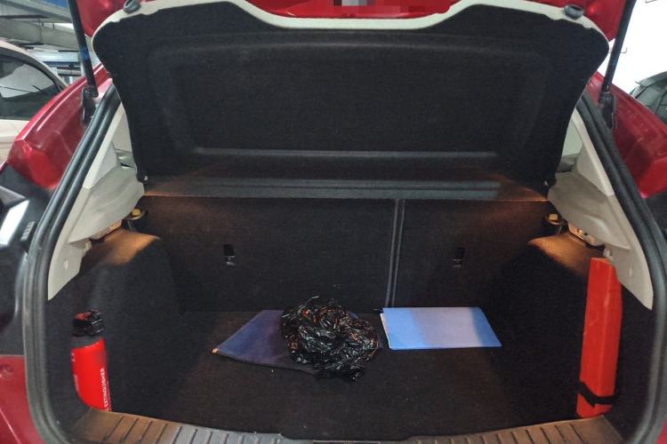 Used Ford Focus 2012 Hatchback 1.6L Automatic Fashion Edition Trunk