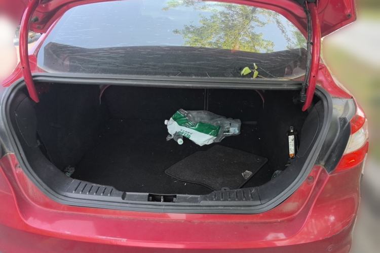 Used Ford Focus 2012 Sedan 1.6L Automatic Fashion Edition Trunk