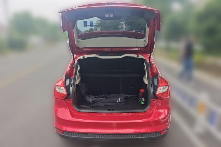 Used Ford Focus 2012 Hatchback 1.6L Automatic Fashion Edition Trunk