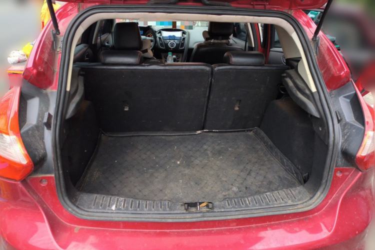 Used Ford Focus 2012 Hatchback 1.6L Automatic Comfort Model Trunk