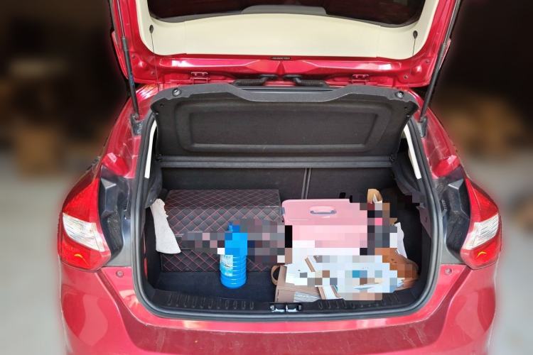 Used Ford Focus 2012 Hatchback 1.6L Automatic Fashion Edition Trunk