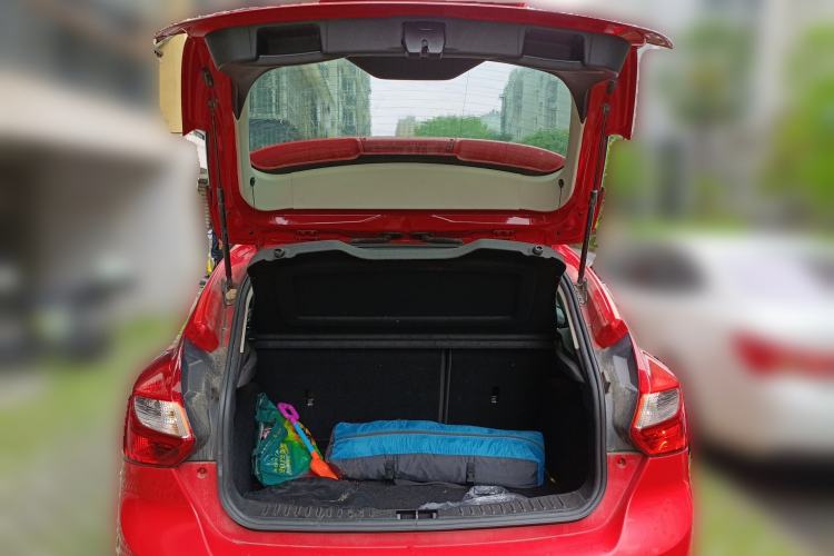 Used Ford Focus 2012 Hatchback 1.6L Manual Comfort Model Trunk
