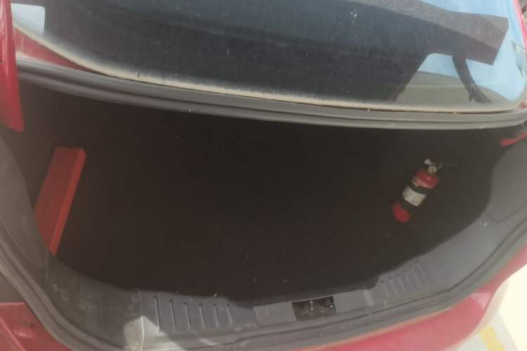 Used Ford Focus 2012 Sedan 1.6L Automatic Fashion Edition Trunk