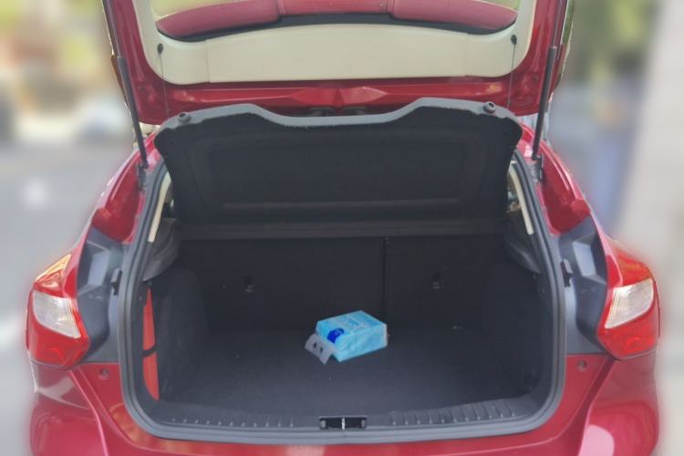 Used Ford Focus 2012 Hatchback 1.6L Automatic Comfort Model Trunk