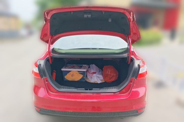 Used Ford Focus 2012 Sedan 1.6L Automatic Comfort Model Trunk