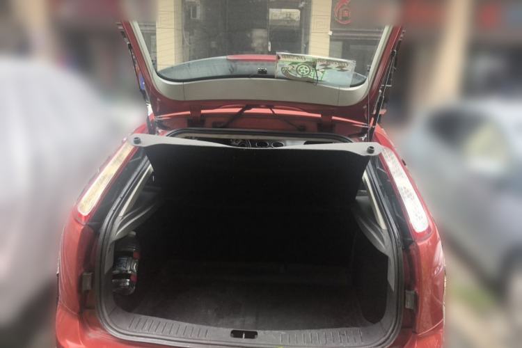 Used Ford Focus 2012 Hatchback Classic 1.8L Automatic Fashion Edition Trunk