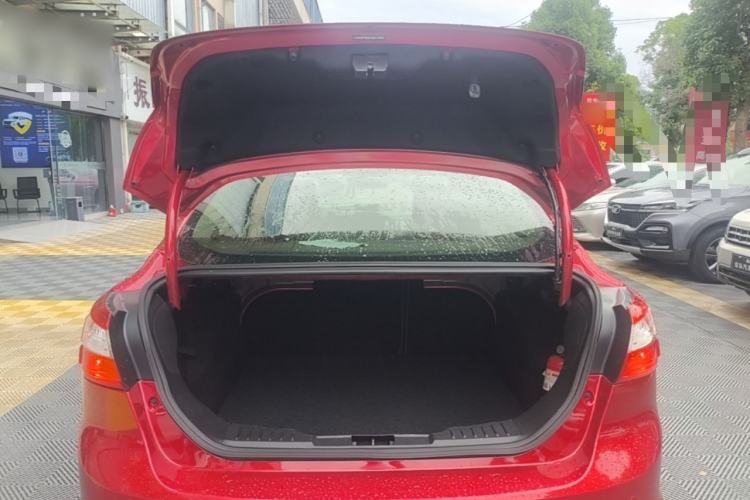 Used Ford Focus 2012 Sedan 1.6L Automatic Fashion Edition Trunk