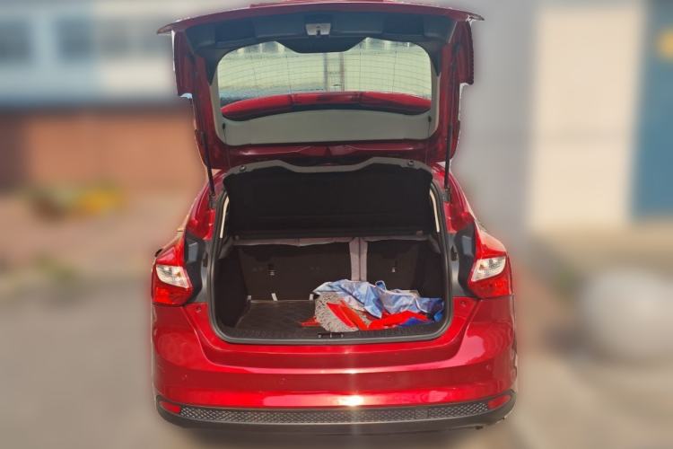 Used Ford Focus 2012 Hatchback 1.6L Automatic Comfort Model Trunk