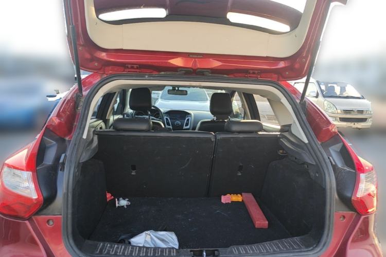 Used Ford Focus 2012 Hatchback 1.6L Automatic Comfort Model Trunk