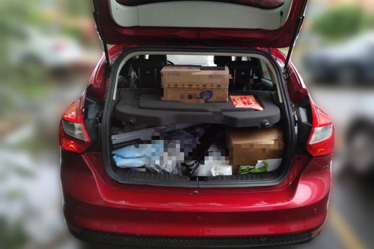 Used Ford Focus 2012 Hatchback 1.6L Manual Fashion Edition Trunk