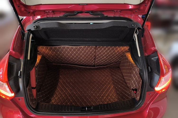 Used Ford Focus 2012 Hatchback 2.0L Automatic Luxury Sport Model Trunk