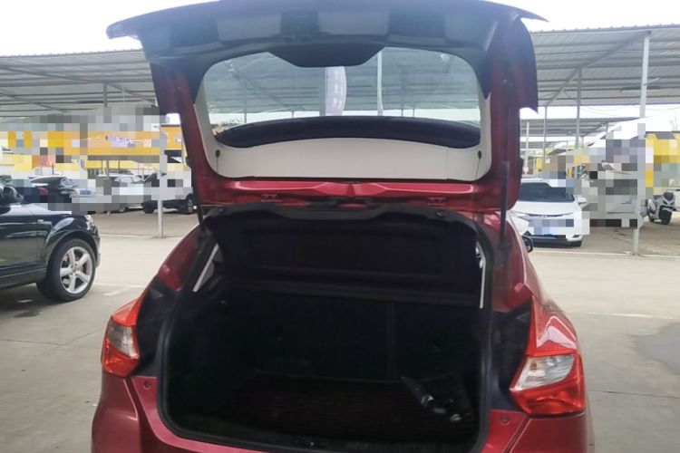 Used Ford Focus 2012 Hatchback 1.6L Automatic Fashion Edition Trunk