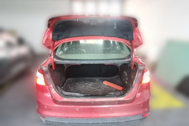 Used Ford Focus 2012 Sedan 1.6L Automatic Comfort Model Trunk