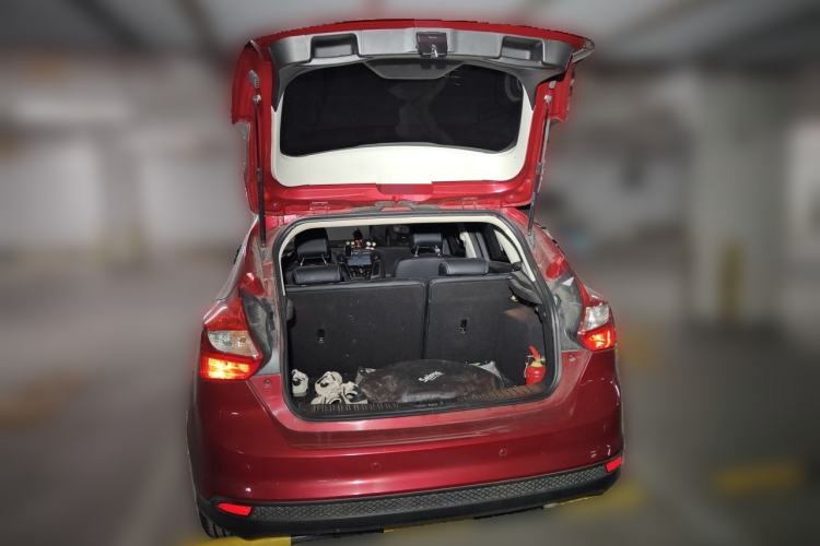 Used Ford Focus 2012 Hatchback 1.6L Automatic Comfort Model Trunk