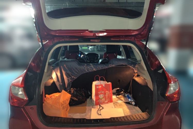 Used Ford Focus 2012 Hatchback 1.6L Automatic Fashion Edition Trunk