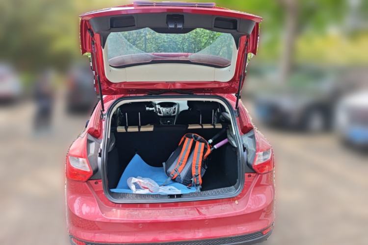 Used Ford Focus 2012 Hatchback 1.6L Manual Comfort Model Trunk