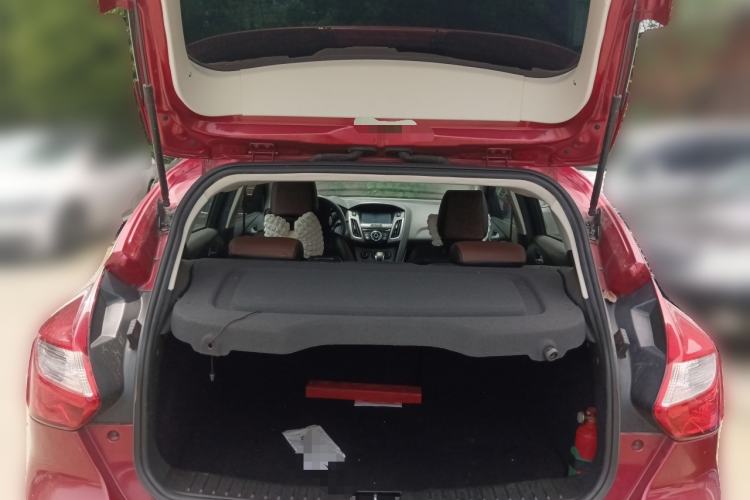 Used Ford Focus 2012 Hatchback 1.6L Automatic Comfort Model Trunk