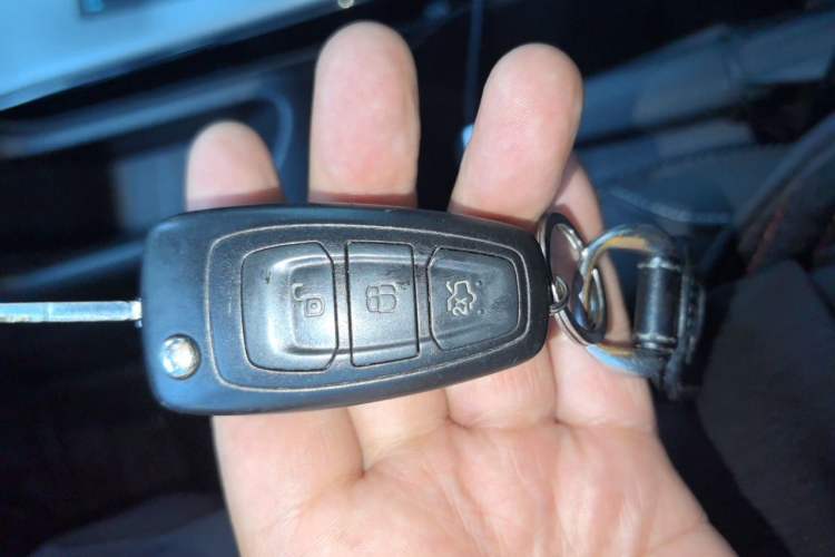Used Ford Focus 2012 Hatchback 1.6L Automatic Fashion Edition Vehicle Key