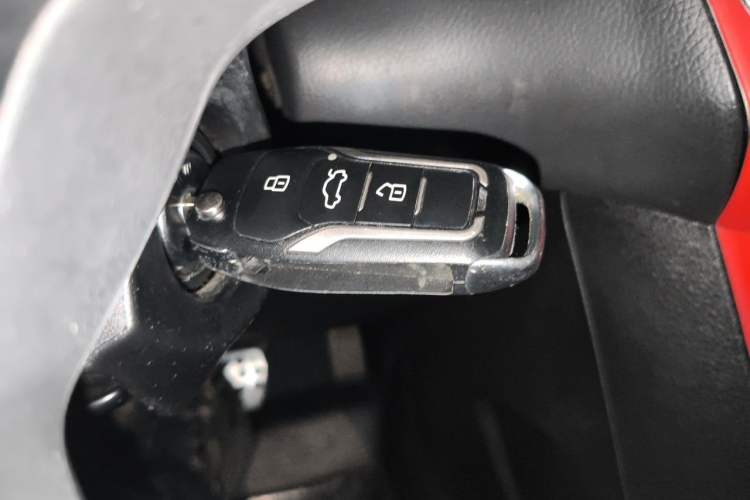 Used Ford Focus 2012 Hatchback 1.6L Automatic Fashion Edition Vehicle Key