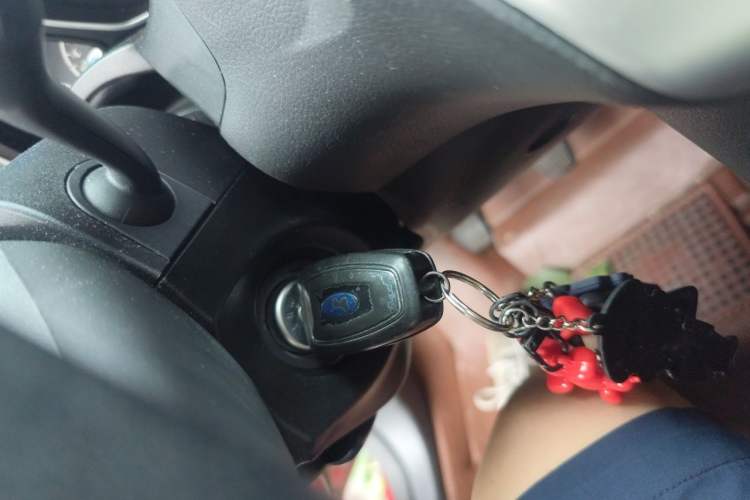 Used Ford Focus 2012 Hatchback 1.6L Manual Fashion Edition Vehicle Key