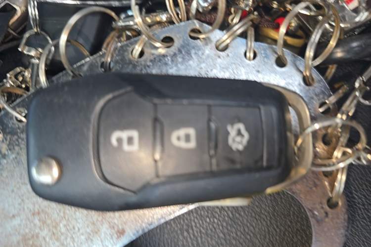 Used Ford Focus 2012 Sedan 1.6L Automatic Fashion Edition Vehicle Key