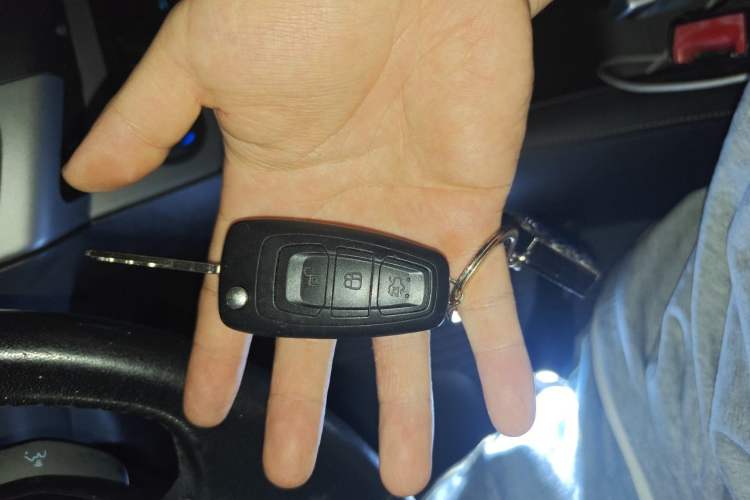 Used Ford Focus 2012 Sedan 1.6L Automatic Fashion Edition Vehicle Key