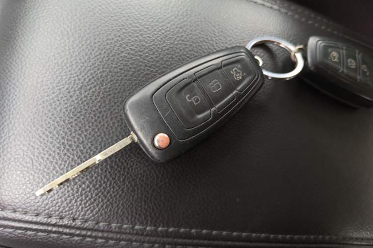 Used Ford Focus 2012 Hatchback 1.6L Manual Fashion Edition Vehicle Key