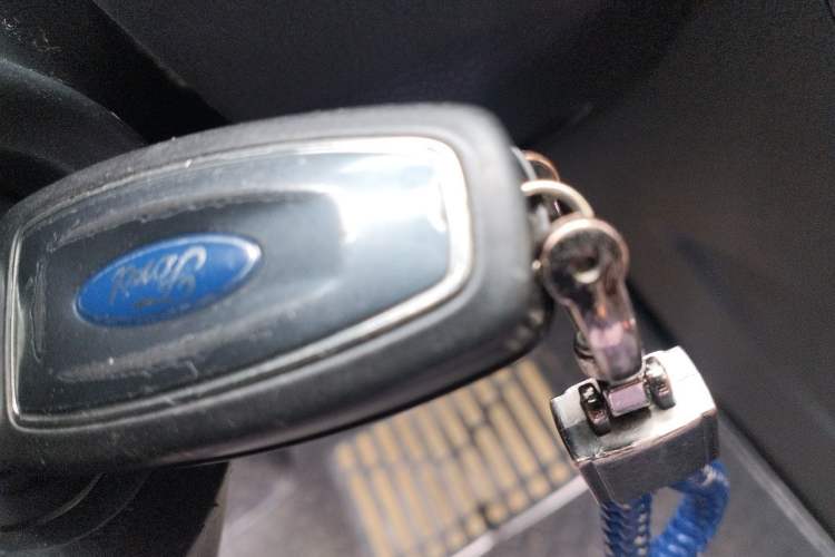 Used Ford Focus 2012 Hatchback 1.6L Automatic Fashion Edition Vehicle Key