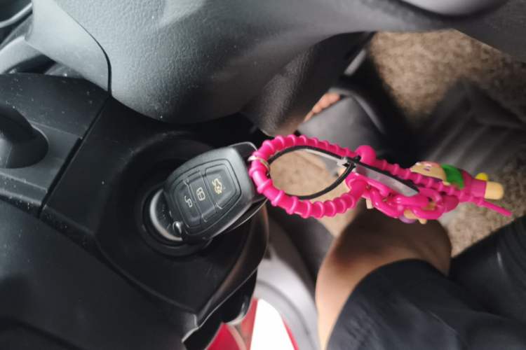 Used Ford Focus 2012 Hatchback 1.6L Automatic Fashion Edition Vehicle Key