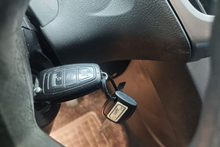 Used Ford Focus 2012 Hatchback 1.6L Manual Comfort Model Vehicle Key