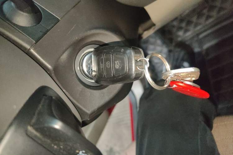 Used Ford Focus 2012 Hatchback 1.6L Automatic Fashion Edition Vehicle Key